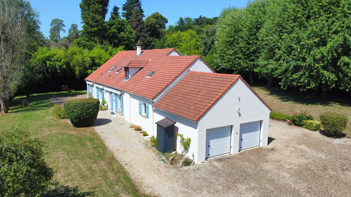 Maison à LES ESSARTS-LE-ROI