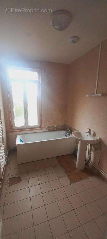 Maison à BRUAY-LA-BUISSIERE