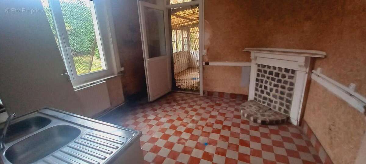 Maison à BRUAY-LA-BUISSIERE