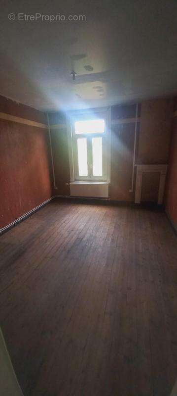 Maison à BRUAY-LA-BUISSIERE