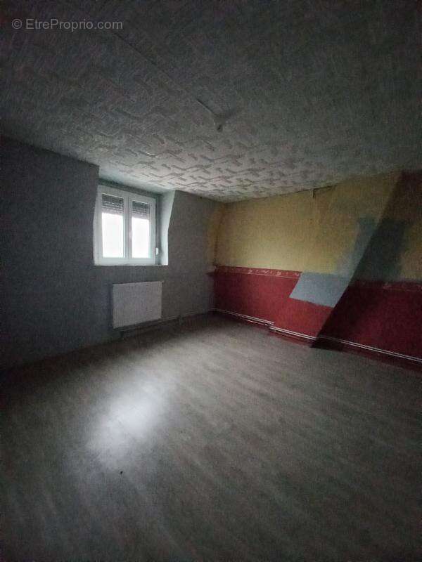 Maison à MONTIGNY-EN-GOHELLE