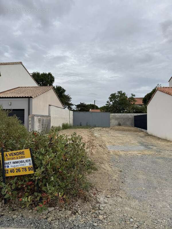 Terrain à LES SORINIERES