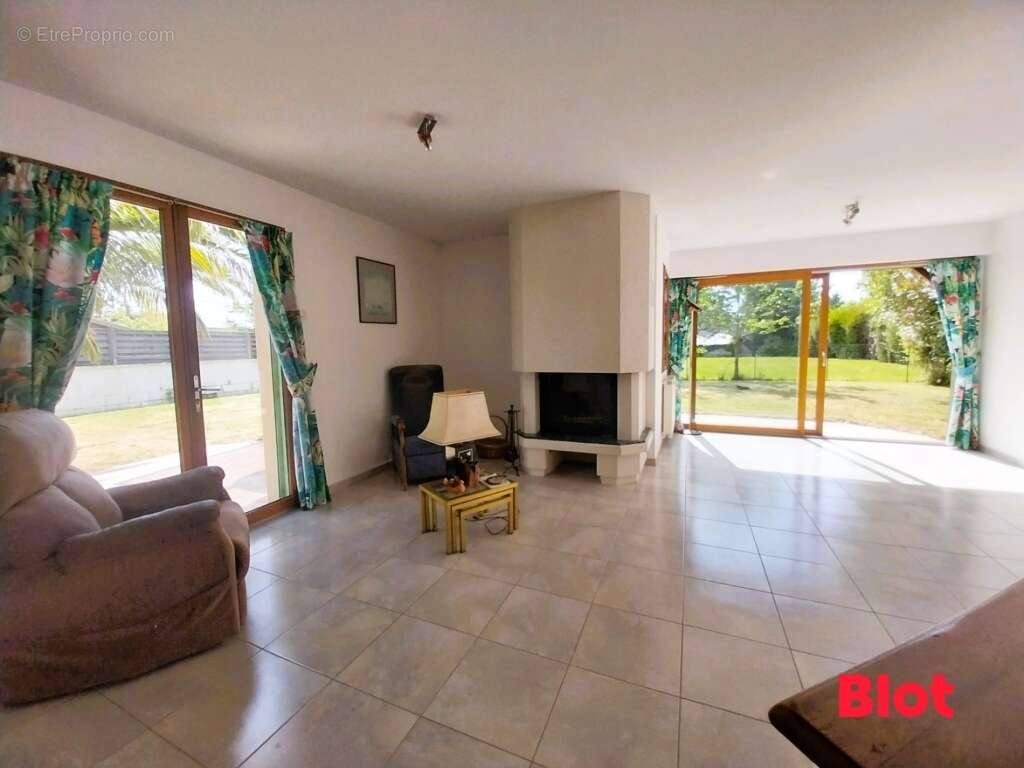 Maison à SAINT-JOUAN-DES-GUERETS