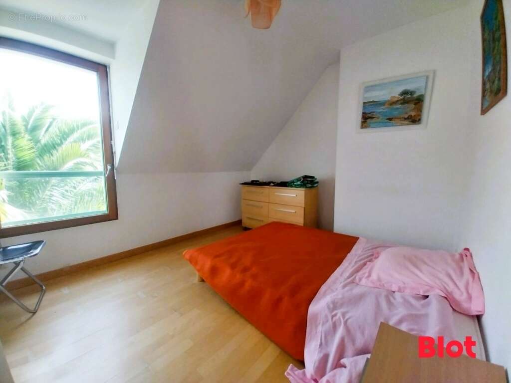 Maison à SAINT-JOUAN-DES-GUERETS