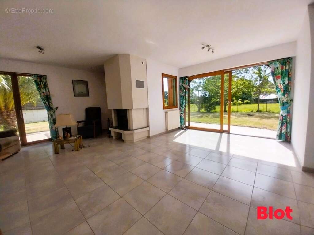 Maison à SAINT-JOUAN-DES-GUERETS