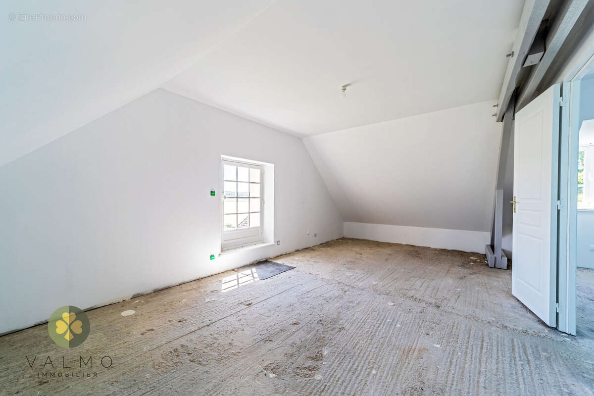 Maison à FAVEROLLES