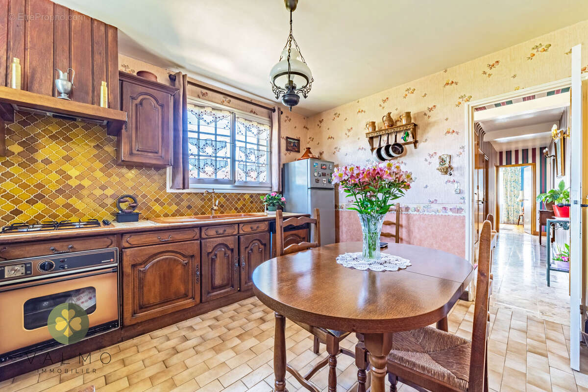 Maison à FAVEROLLES