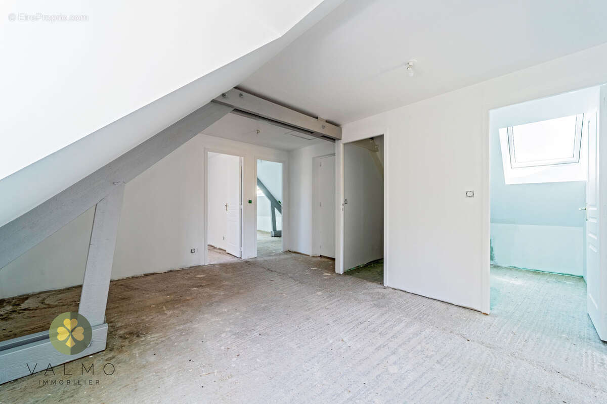 Maison à FAVEROLLES