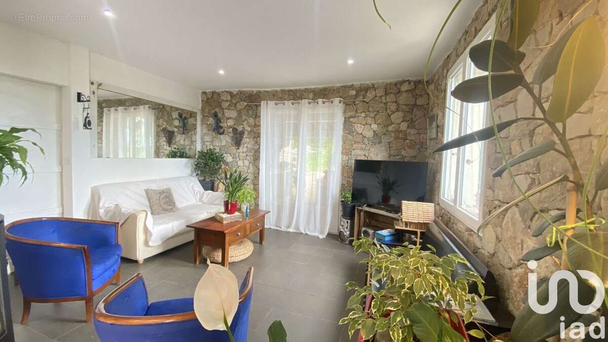 Photo 7 - Maison à SAINT-CEZAIRE-SUR-SIAGNE