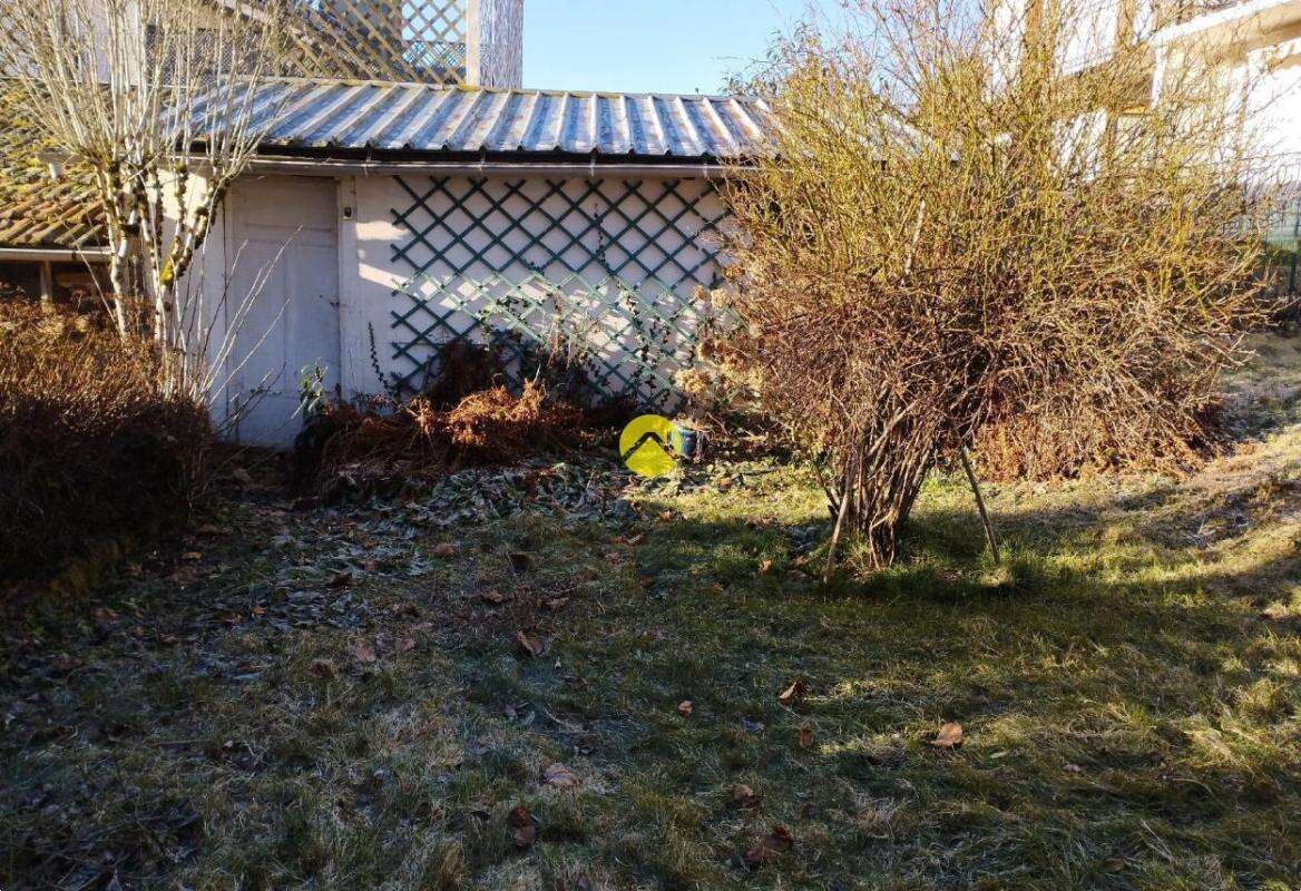 Maison à VIC-SUR-CERE