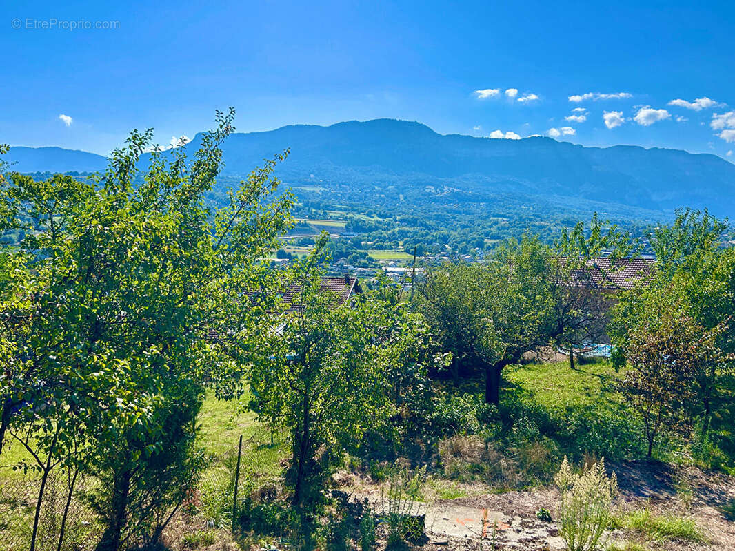 Terrain à AIX-LES-BAINS
