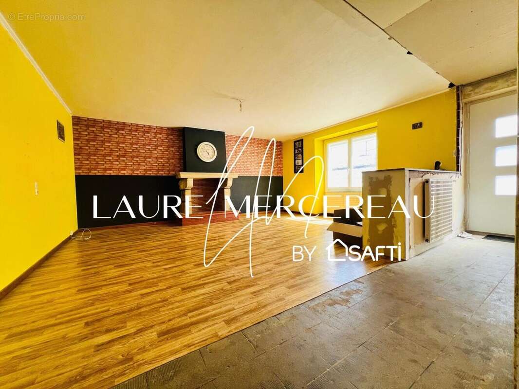 Photo 4 - Maison à SAINT-ETIENNE-DU-BOIS