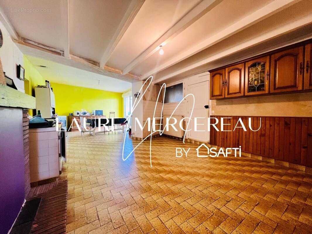 Photo 5 - Maison à SAINT-ETIENNE-DU-BOIS