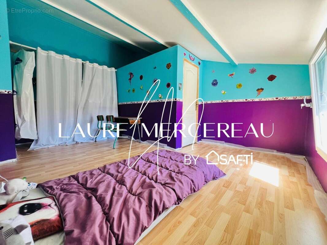 Photo 8 - Maison à SAINT-ETIENNE-DU-BOIS