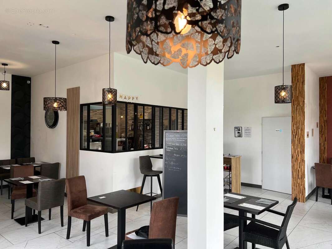 Photo 3 - Commerce à SAINT-MARS-DU-DESERT