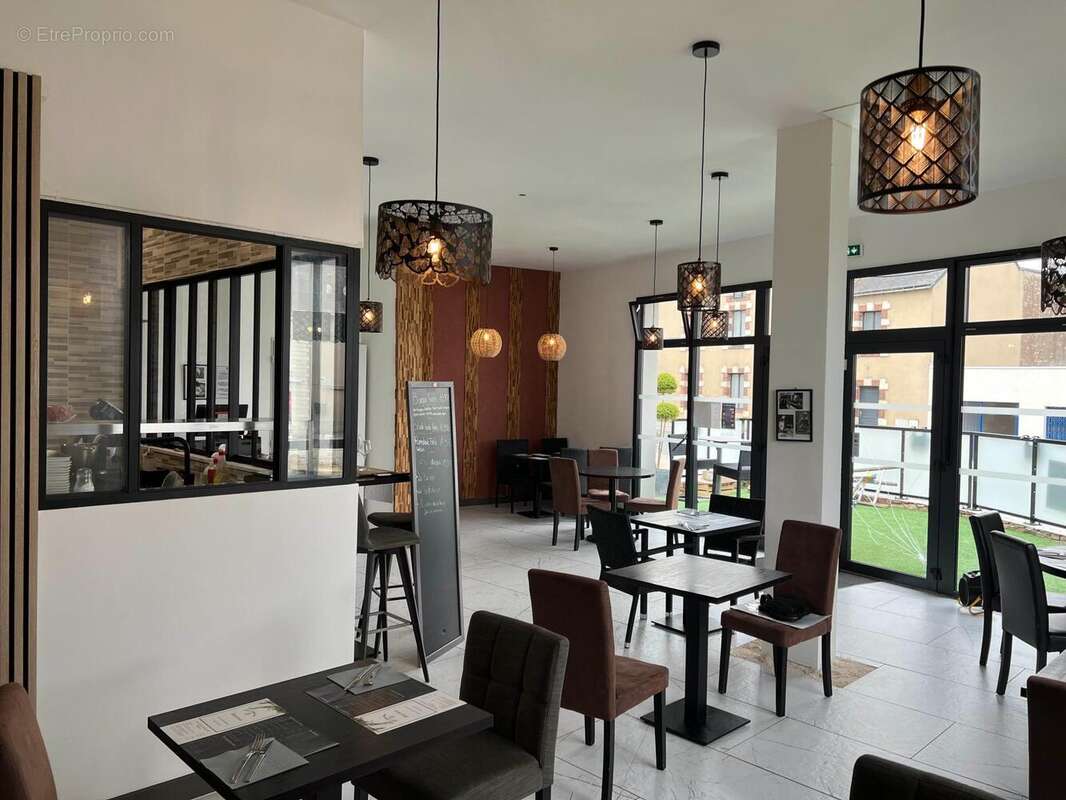 Photo 4 - Commerce à SAINT-MARS-DU-DESERT