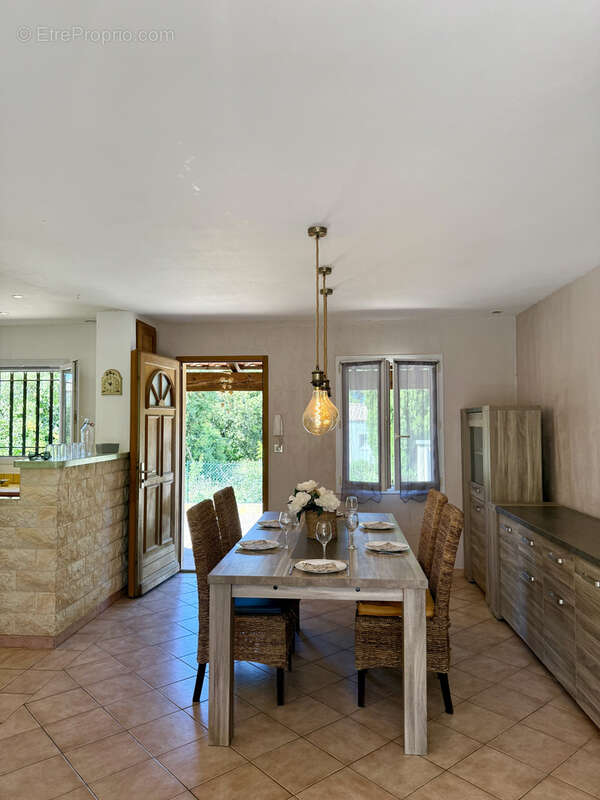 Maison à SAINT-MAXIMIN-LA-SAINTE-BAUME