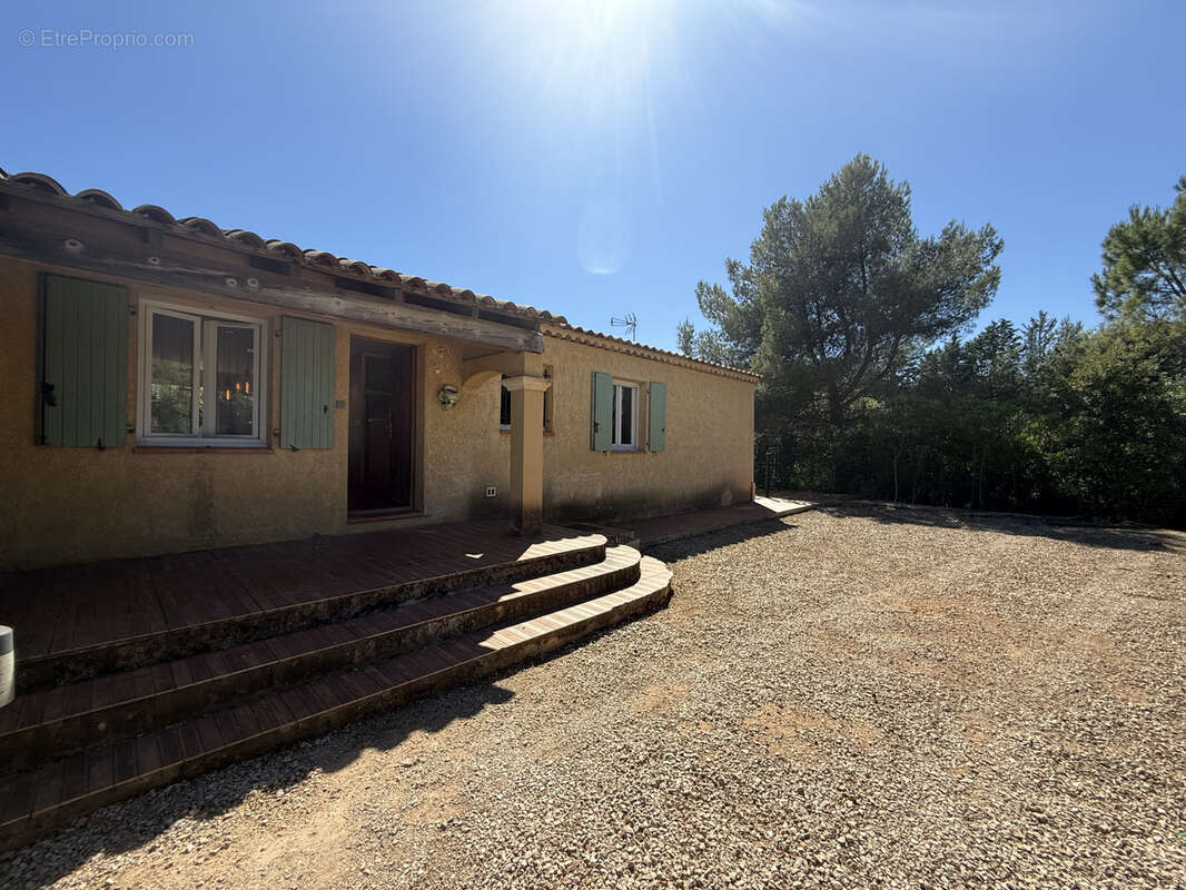 Maison à SAINT-MAXIMIN-LA-SAINTE-BAUME