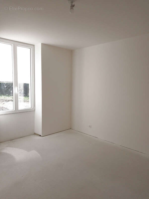 Maison à SAINTE-SEVERE