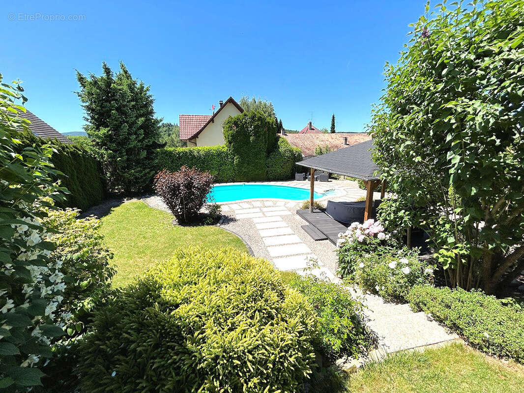 Maison à ROPPENTZWILLER