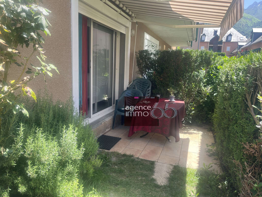 Appartement à ESQUIEZE-SERE