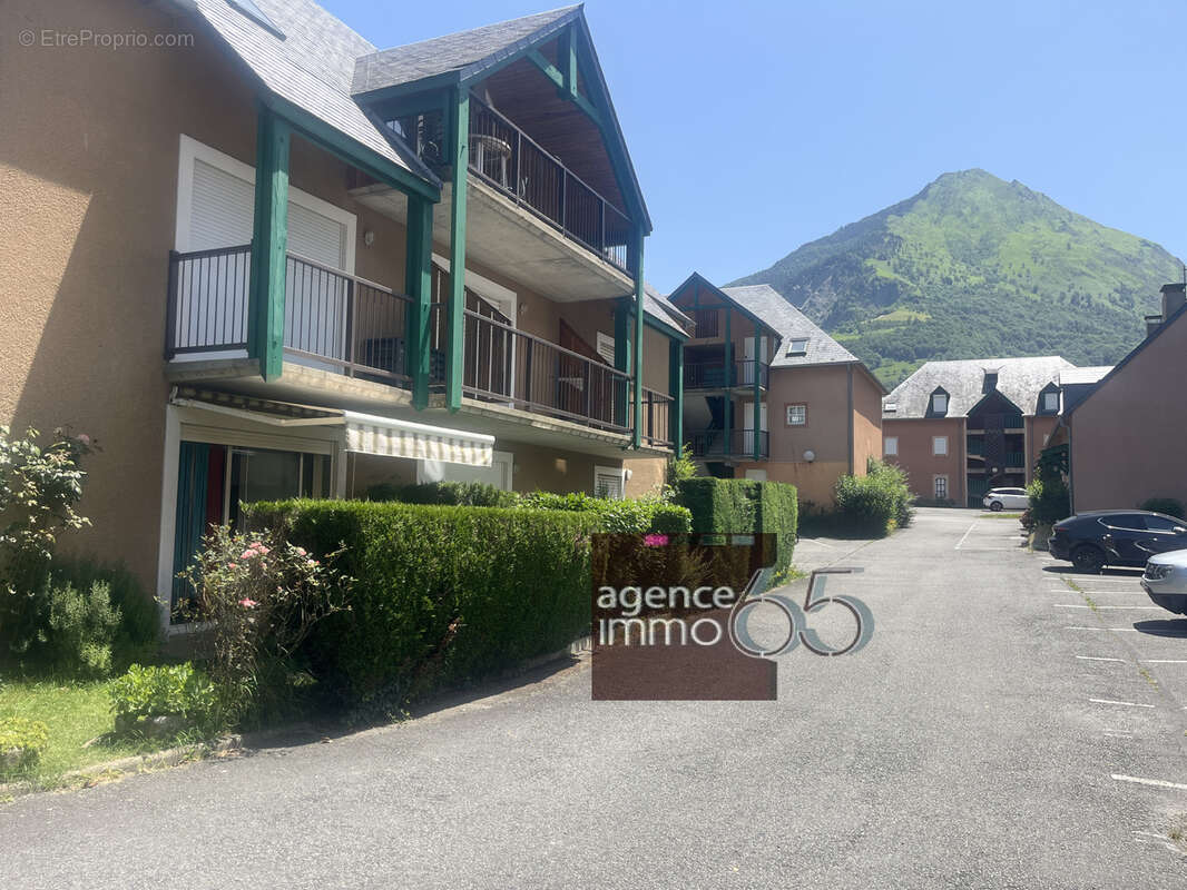 Appartement à ESQUIEZE-SERE