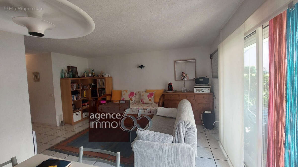 Appartement à ESQUIEZE-SERE