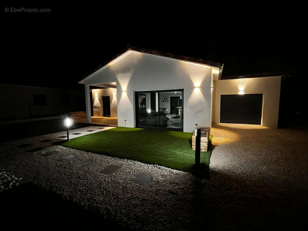 Maison à LEZAT-SUR-LEZE