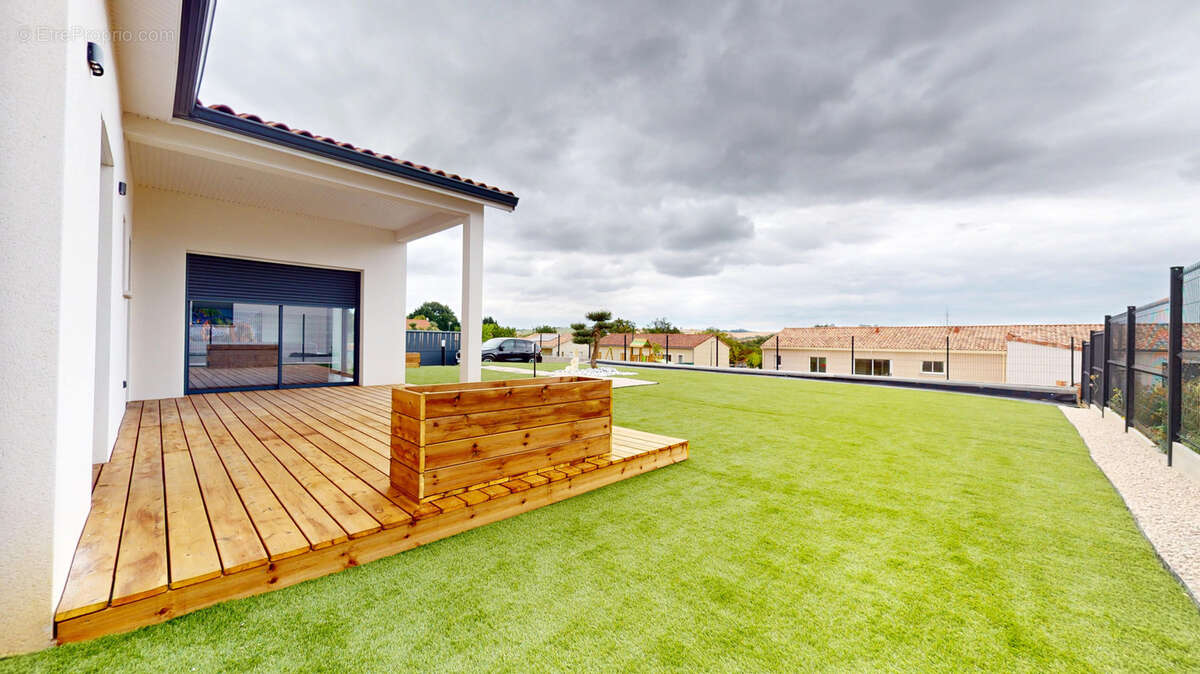 Maison à LEZAT-SUR-LEZE