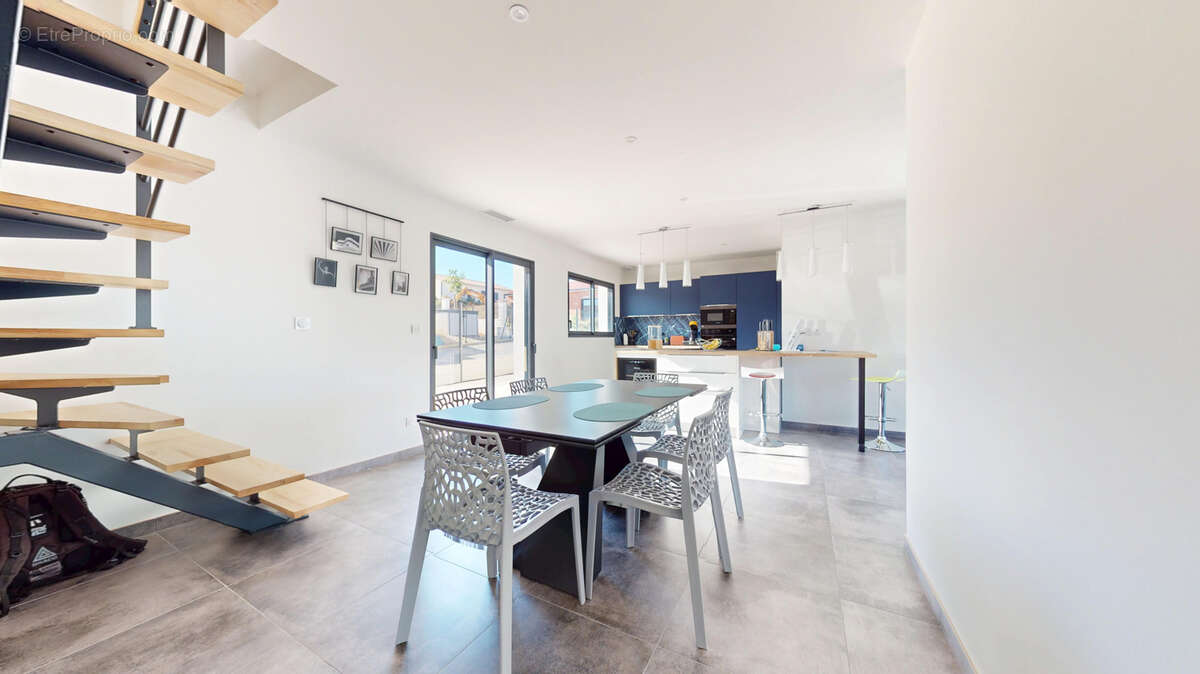 Maison à LEZAT-SUR-LEZE