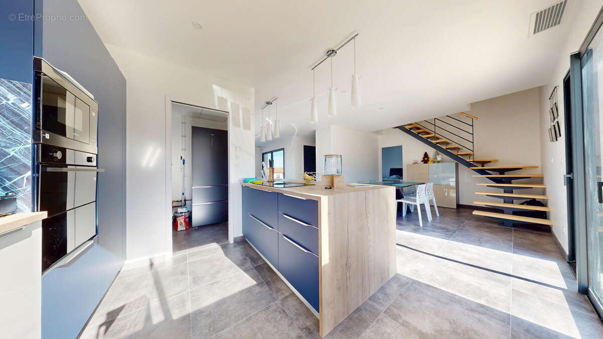 Maison à LEZAT-SUR-LEZE