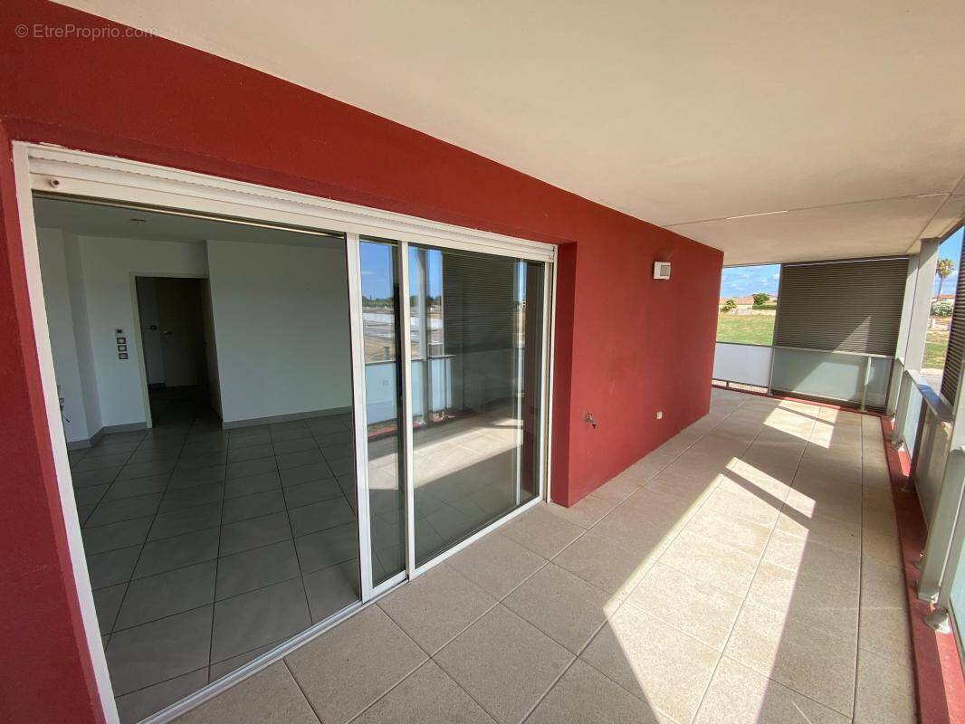 Appartement à MAUGUIO