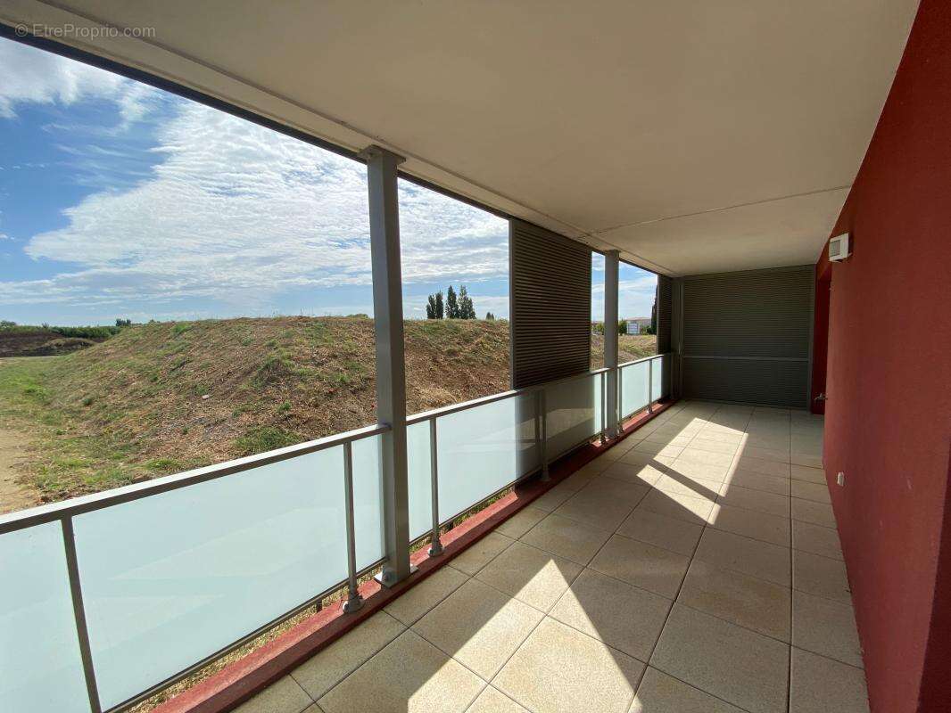 Appartement à MAUGUIO