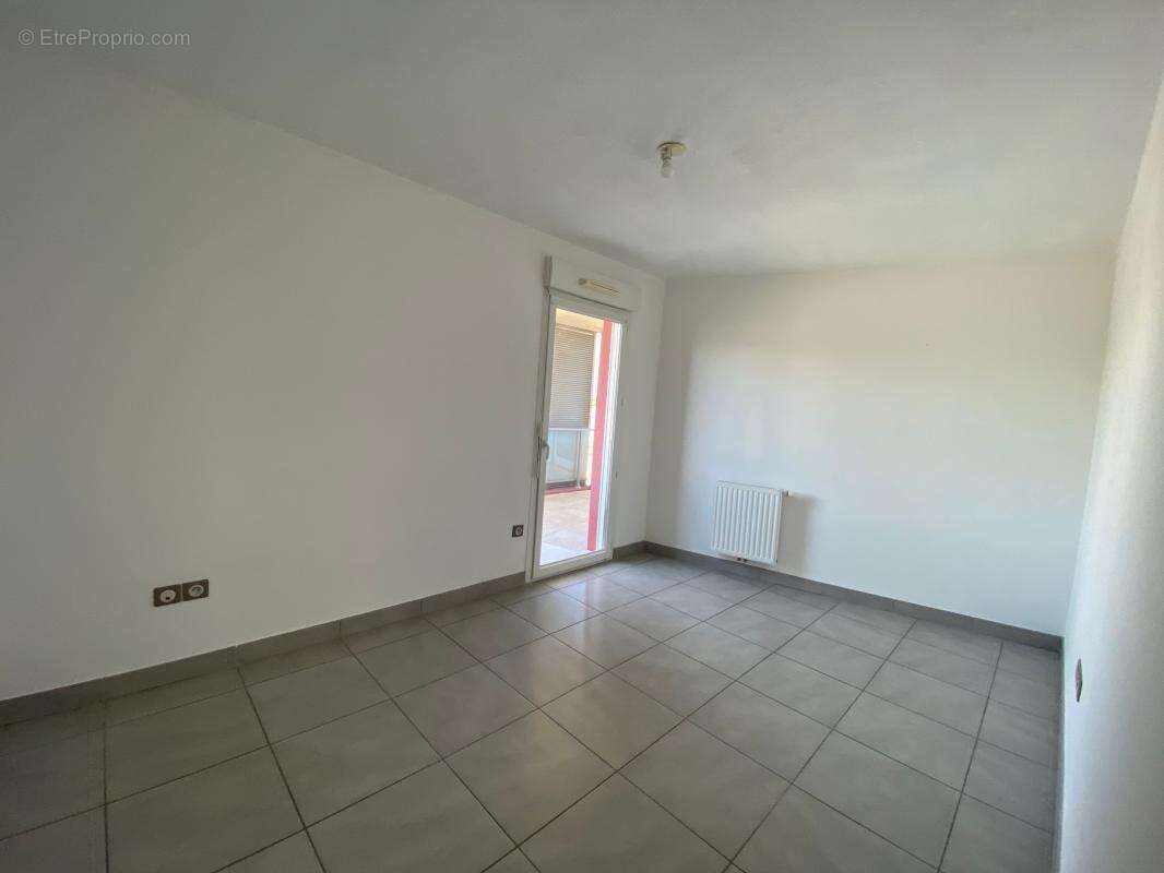 Appartement à MAUGUIO