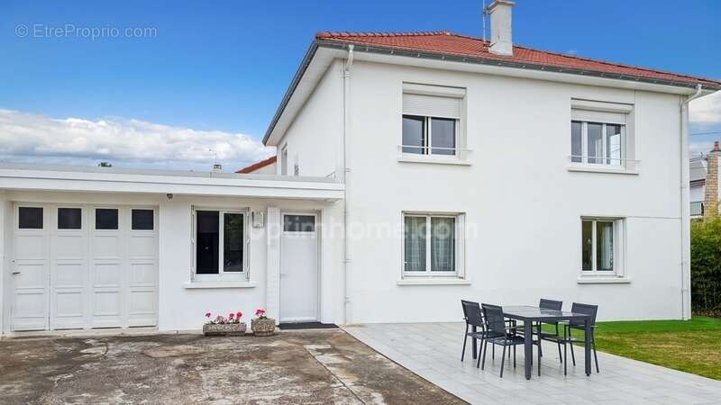 Maison à BELLERIVE-SUR-ALLIER