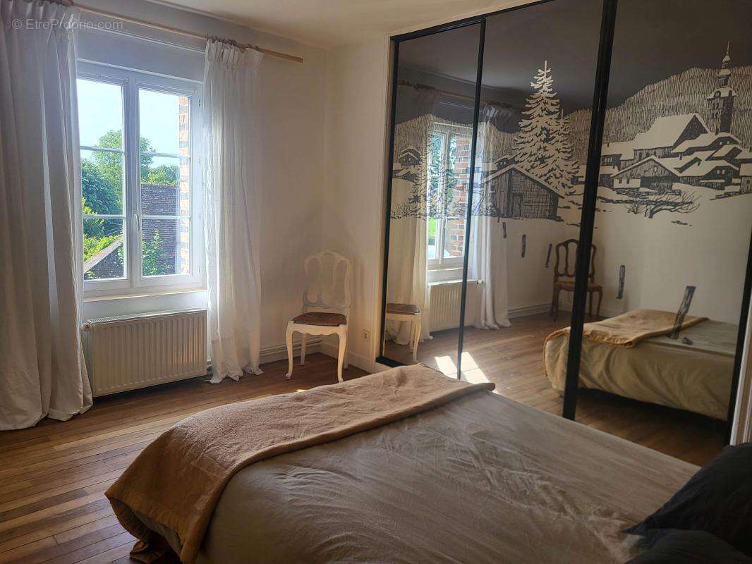 Maison à LA CHAPELLE-VICOMTESSE