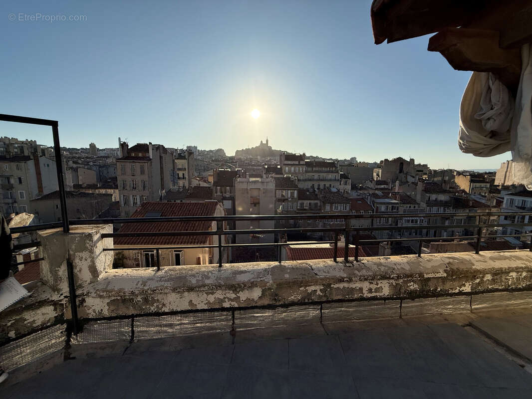 Appartement à MARSEILLE-6E