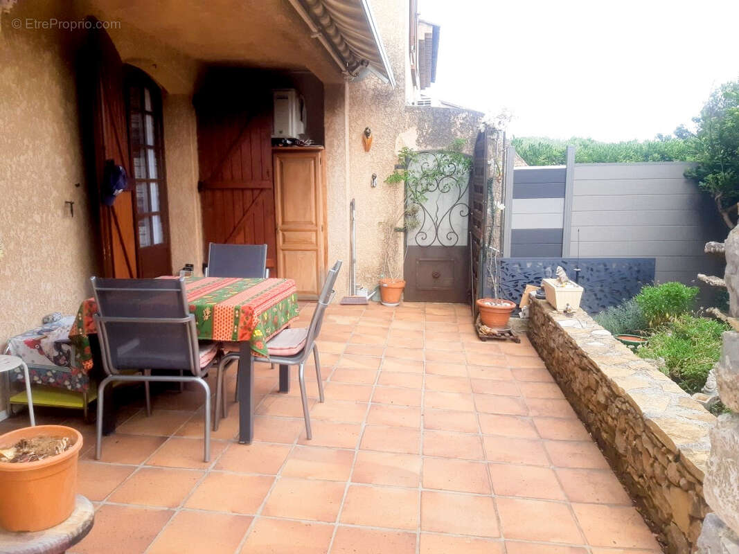 Appartement à CARQUEIRANNE