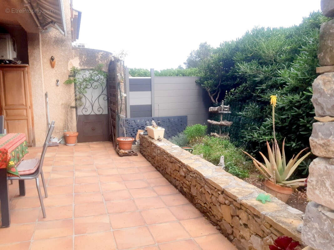 Appartement à CARQUEIRANNE