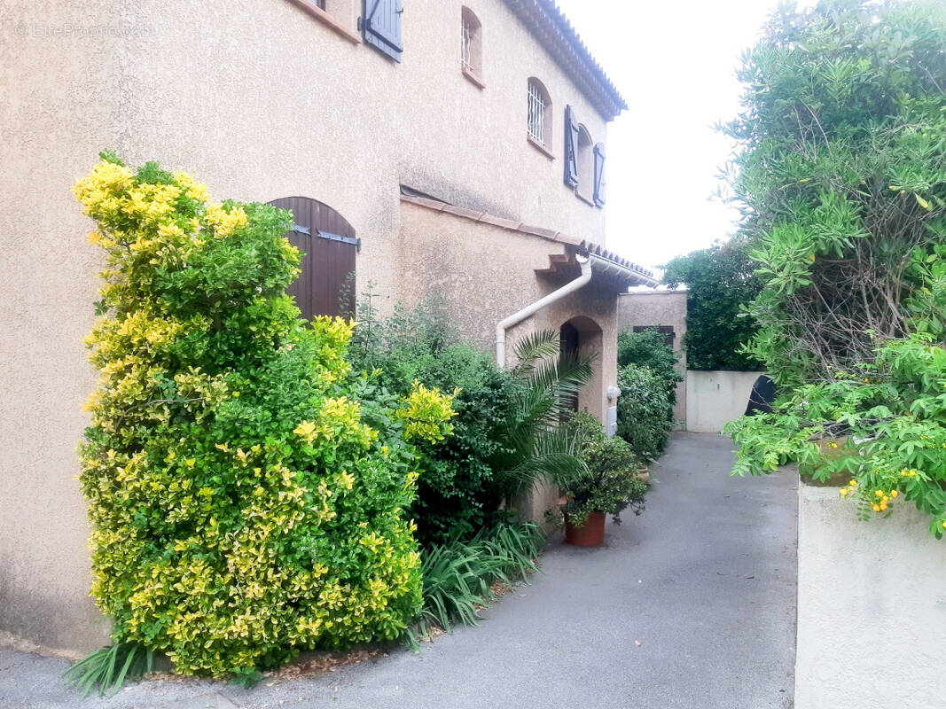 Appartement à CARQUEIRANNE