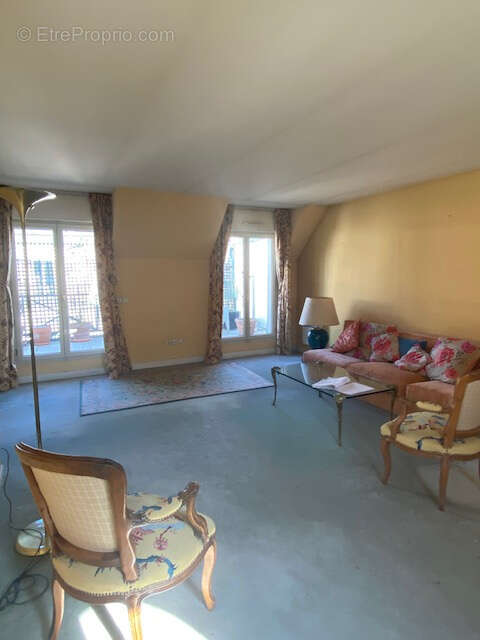 Appartement à PARIS-17E