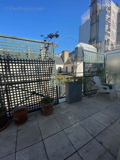 Appartement à PARIS-17E