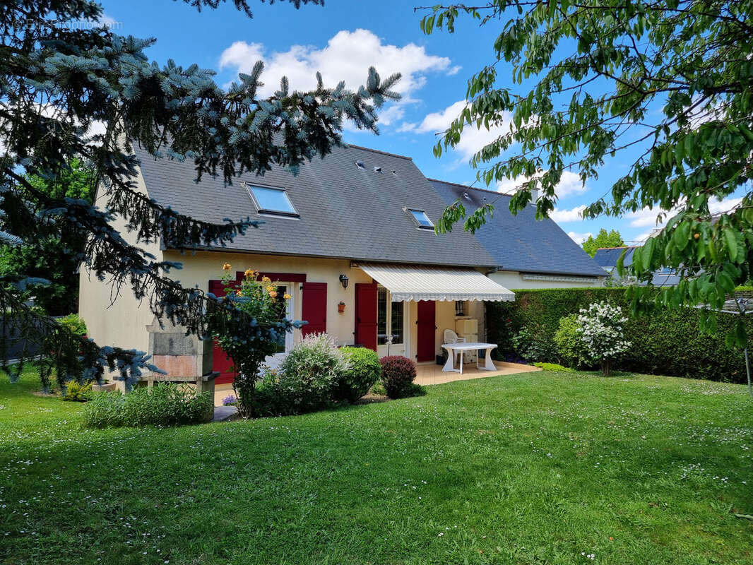 Maison à NOYAL-CHATILLON-SUR-SEICHE