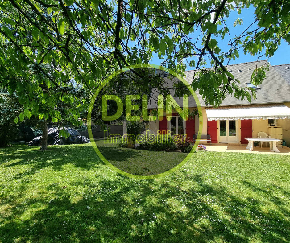 Maison à NOYAL-CHATILLON-SUR-SEICHE