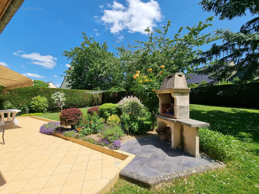 Maison à NOYAL-CHATILLON-SUR-SEICHE