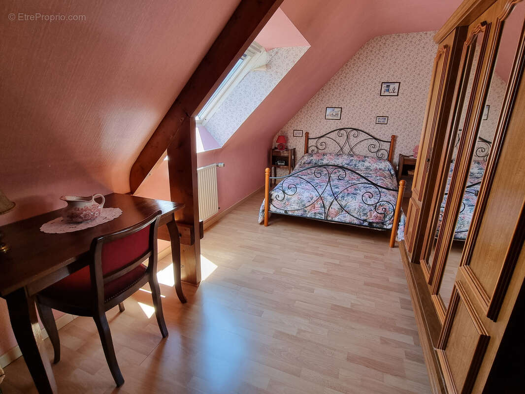 Maison à NOYAL-CHATILLON-SUR-SEICHE