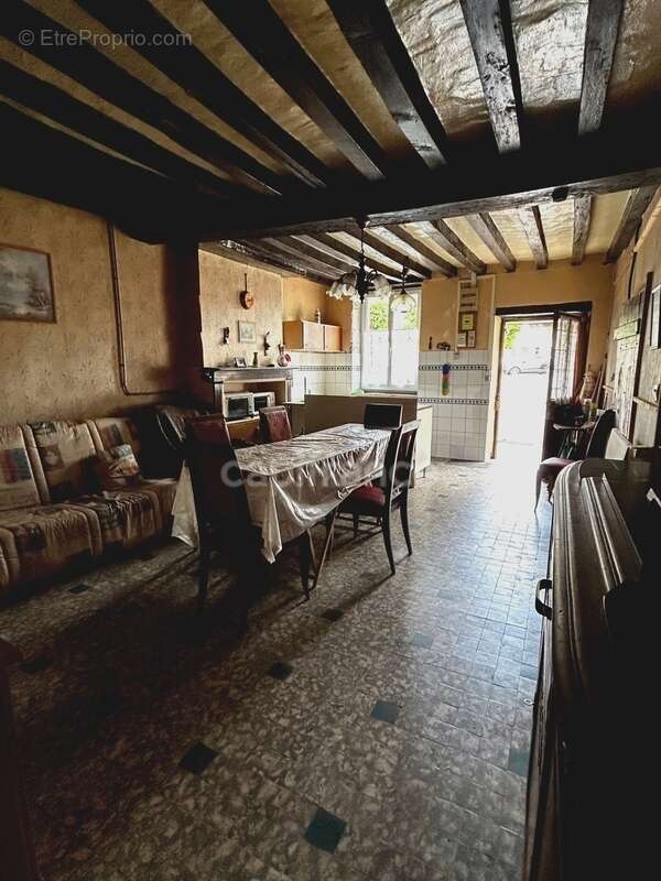 Maison à CHAMPCEVRAIS