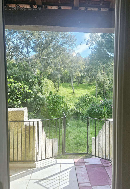 Maison à BORMES-LES-MIMOSAS