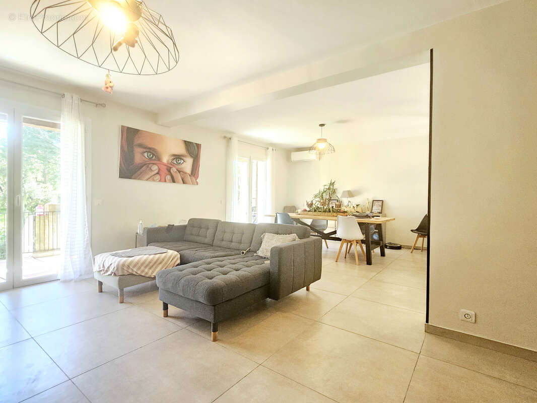 Maison à BORMES-LES-MIMOSAS