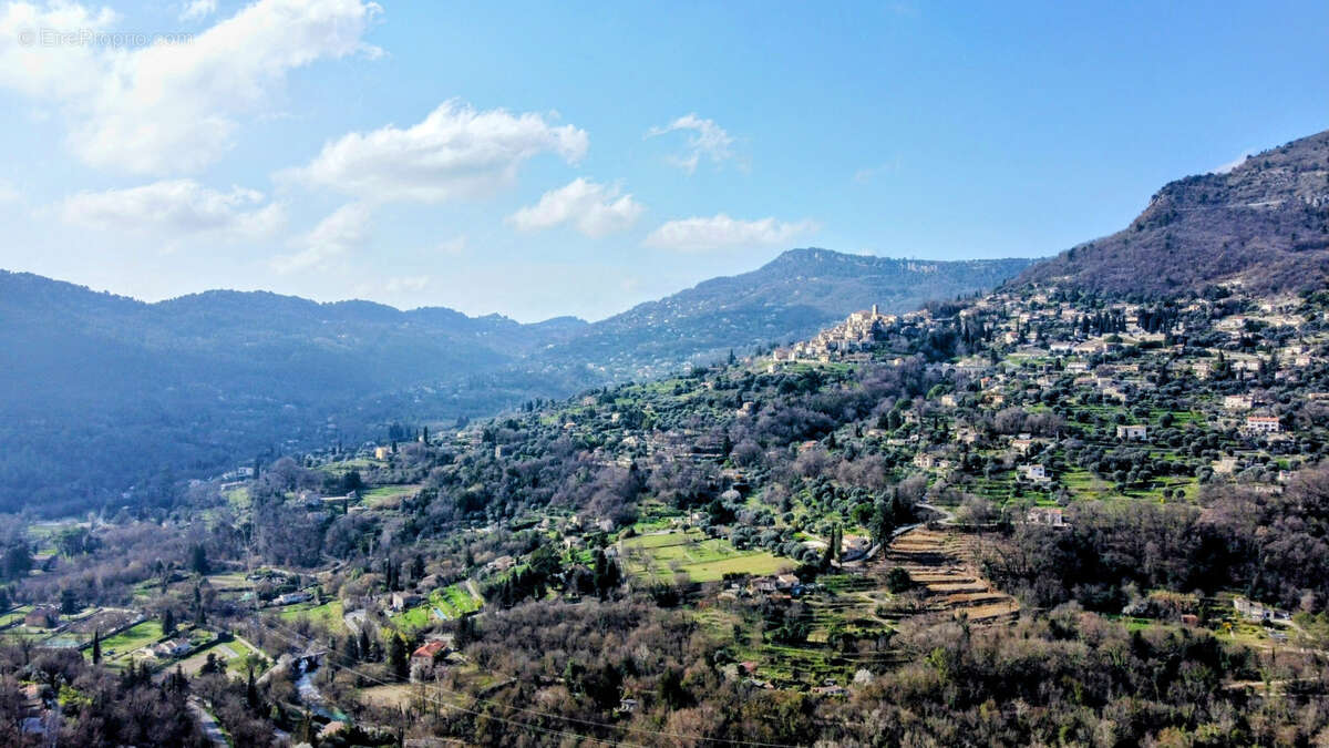 Maison à TOURRETTES-SUR-LOUP